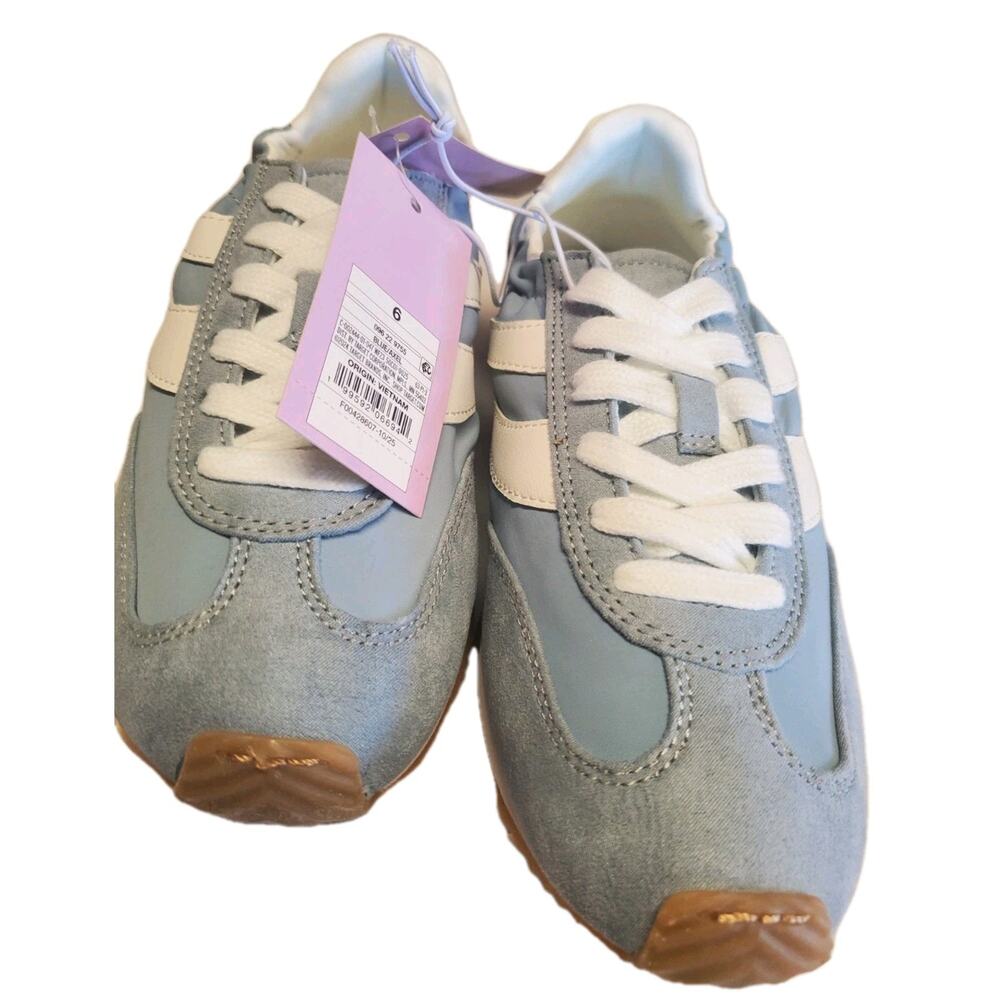 Women’s Axel Sneakers with Memory Foam Insole - Wild Fable - Picture 2 of 7